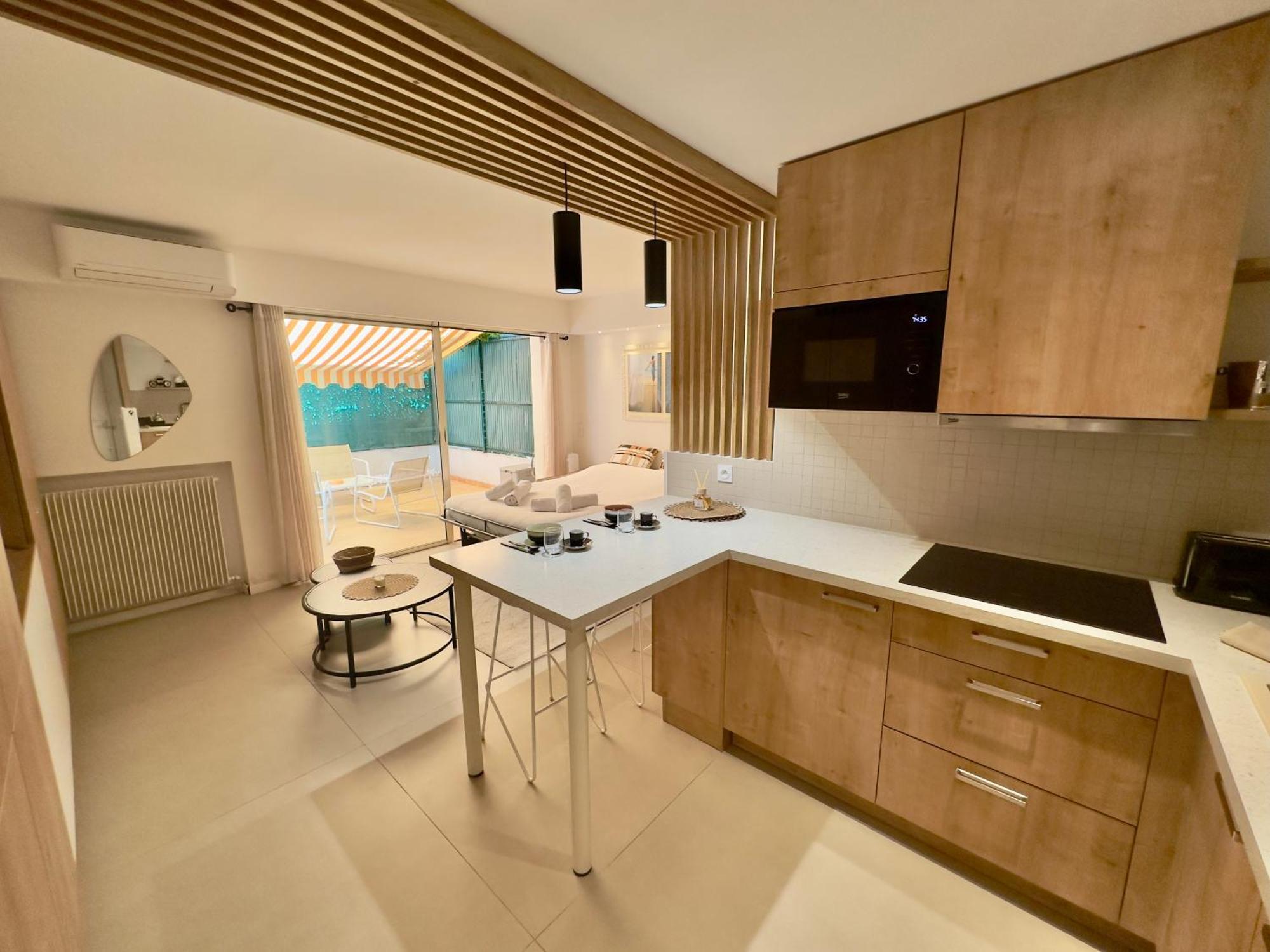Evasion Boheme - Studio Avec Terrasse Au Coeur De Cannes Exterior photo